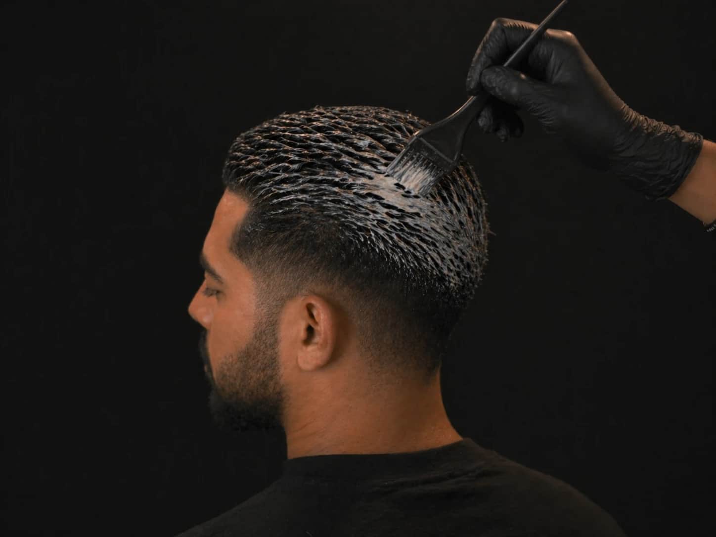 Coloração e química capilar masculina na Barbearia Tramontta em Joinville